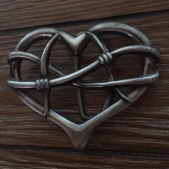 French Le Compie Accessories - Barbwire Heart Belt Buckle